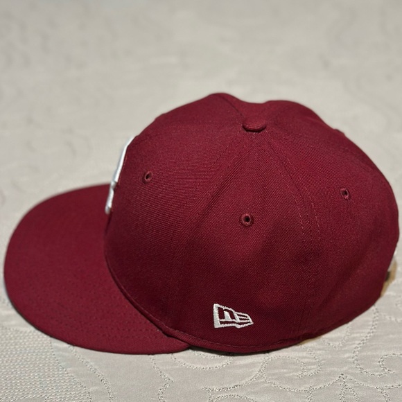 NWOT, Cardinal & White Boston RedSox New Era 59Fifty Fitted Hat, Size - 7 1/8 - Picture 8 of 12